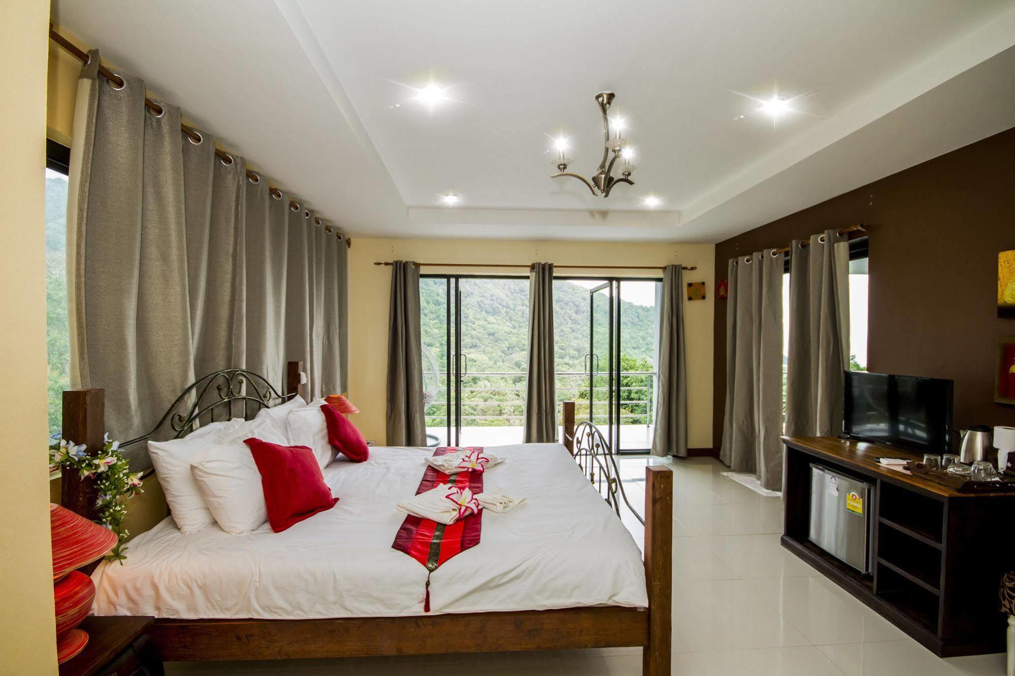 Sky Terrace Lanta Boutique Hotel Koh Lanta Bagian luar foto